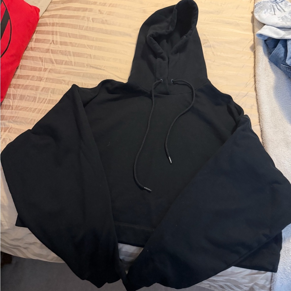 Alo Bae Black Cropped Pullover Hoodie